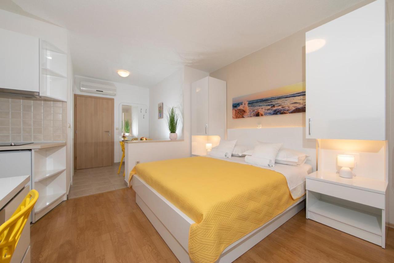 Apartments Milana 2 Tučepi Exteriör bild