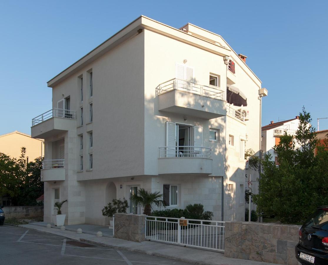 Apartments Milana 2 Tučepi Exteriör bild