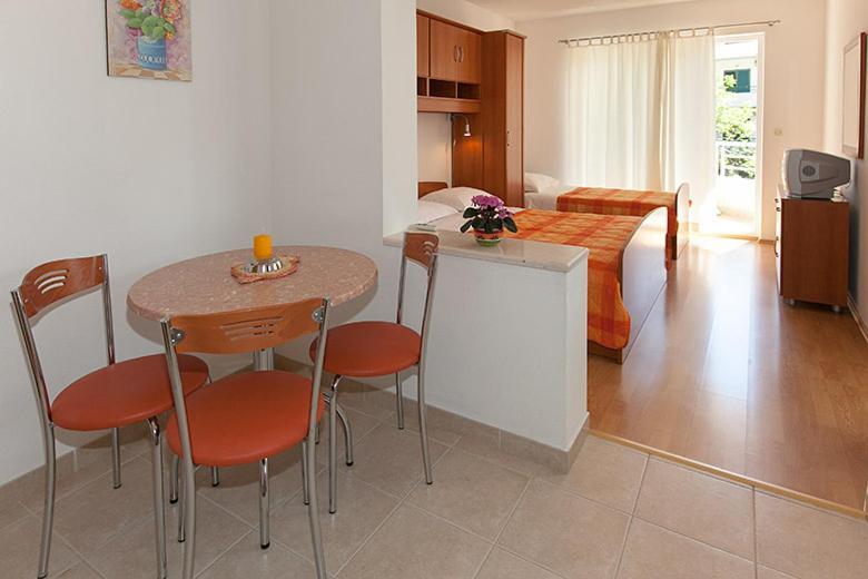 Apartments Milana 2 Tučepi Exteriör bild