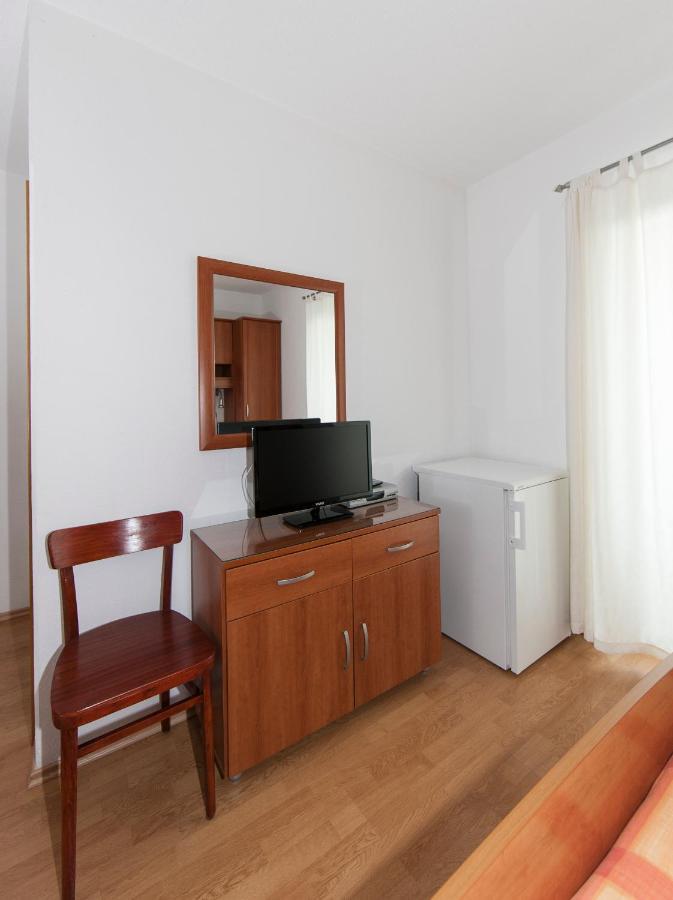Apartments Milana 2 Tučepi Exteriör bild